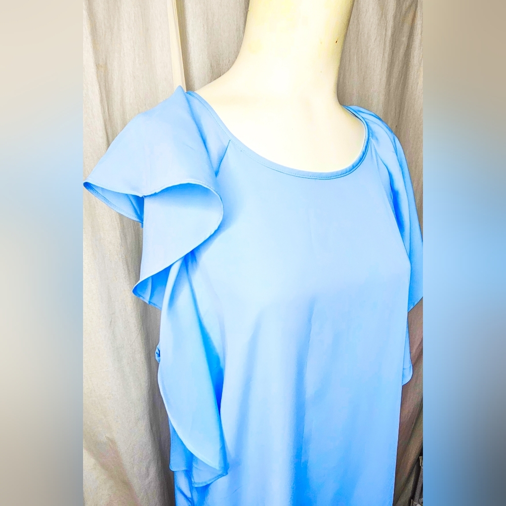 BCBGMaxAzria Light Blue "Blue Bell" Flutter Sleeves Formal Dress Size L NWT